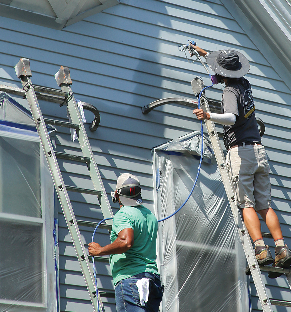 safe spraying When spraying, make sure to wear an appropriate respirator based on the coating.